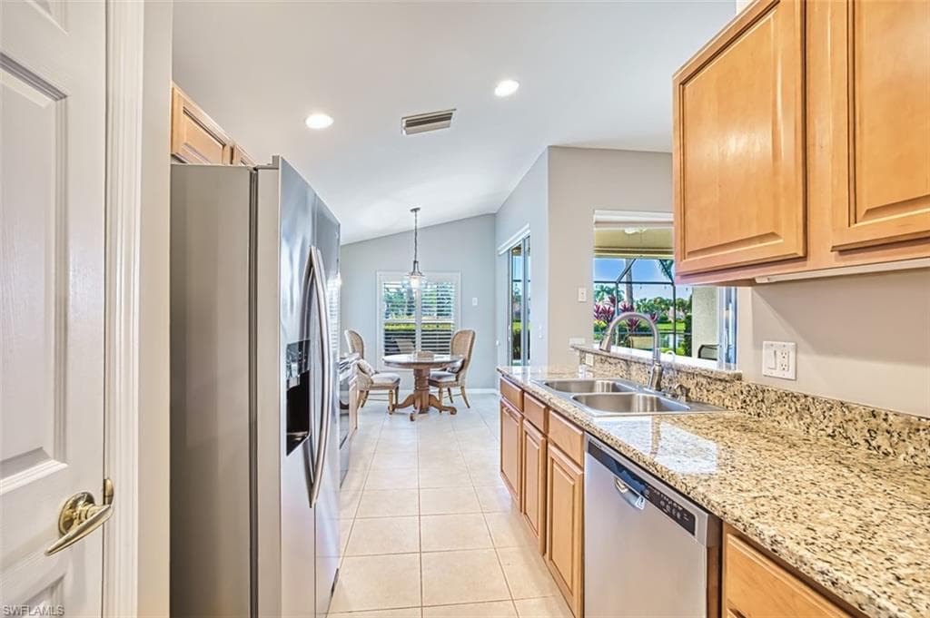 9919 Horse Creek RD, FORT MYERS FL 33913-3