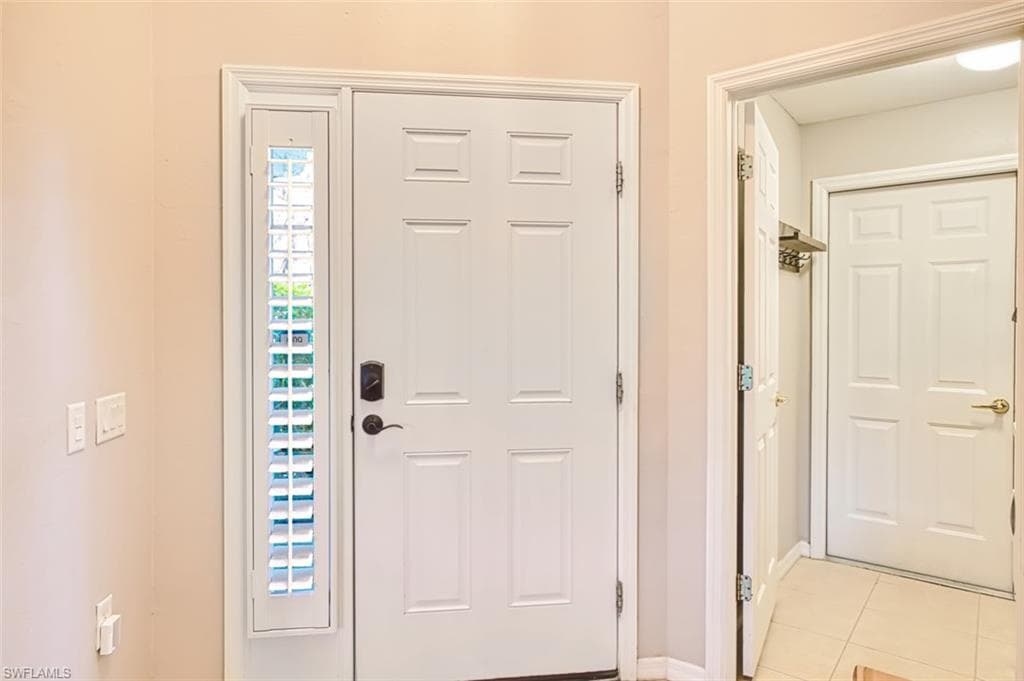 9919 Horse Creek RD, FORT MYERS FL 33913-24