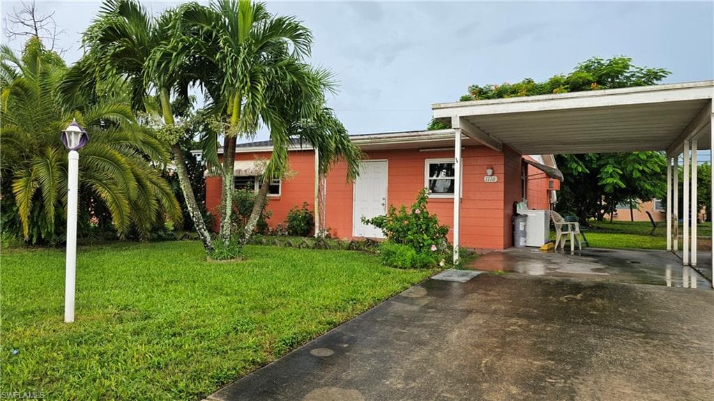 1116 Broad ST N, LEHIGH ACRES FL 33936-1