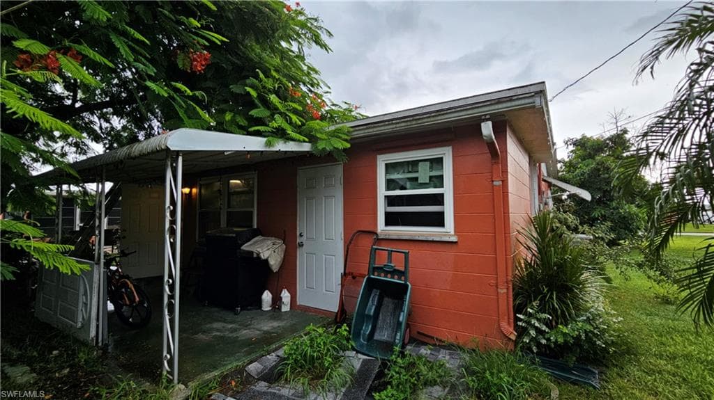 1116 Broad ST N, LEHIGH ACRES FL 33936-19