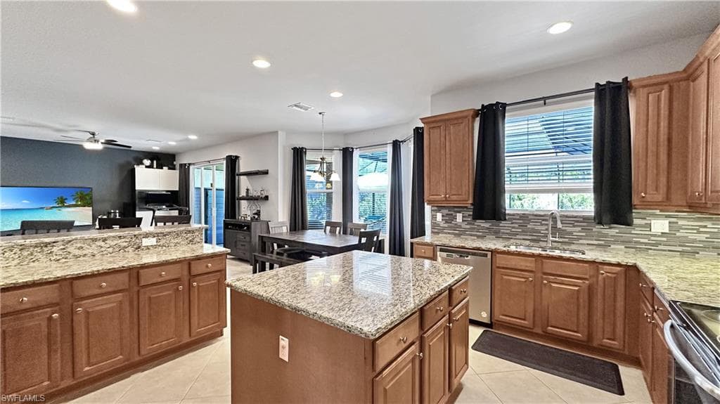 11120 Sparkleberry DR, FORT MYERS FL 33913-9