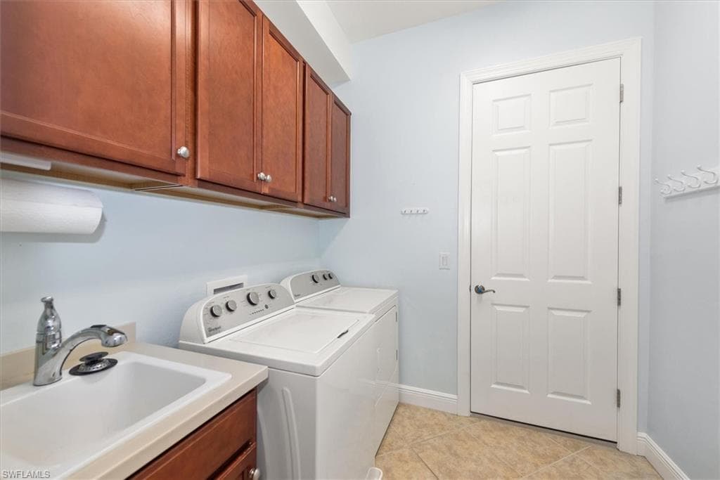 11511 Giulia DR, FORT MYERS FL 33913-27