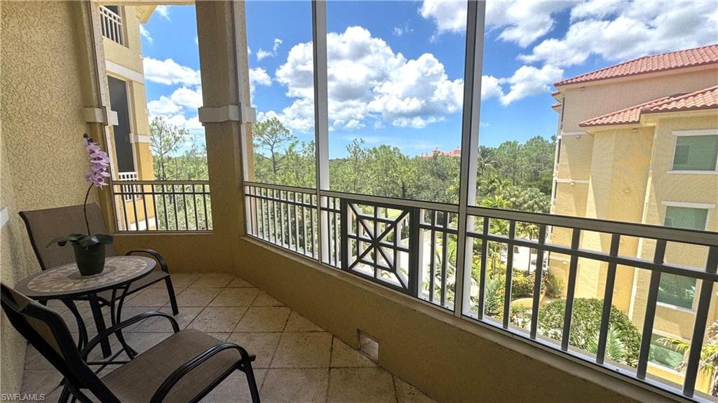 2738 Tiburon BLVD E # B405, NAPLES FL 34109-16