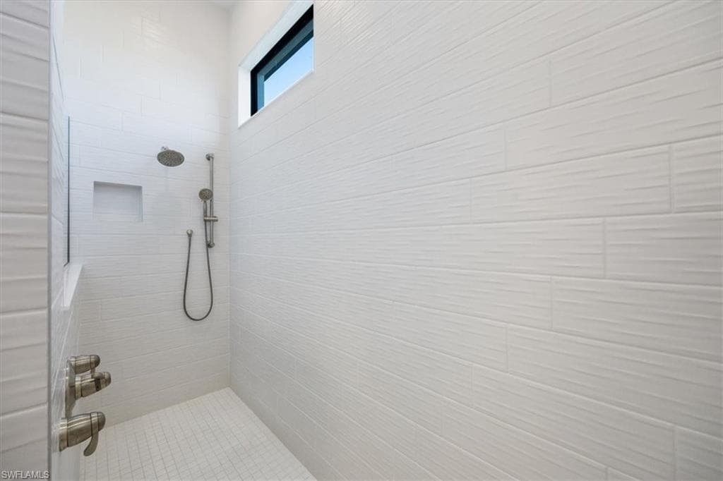 16136 Verilyn CIR, NAPLES FL 34110-10