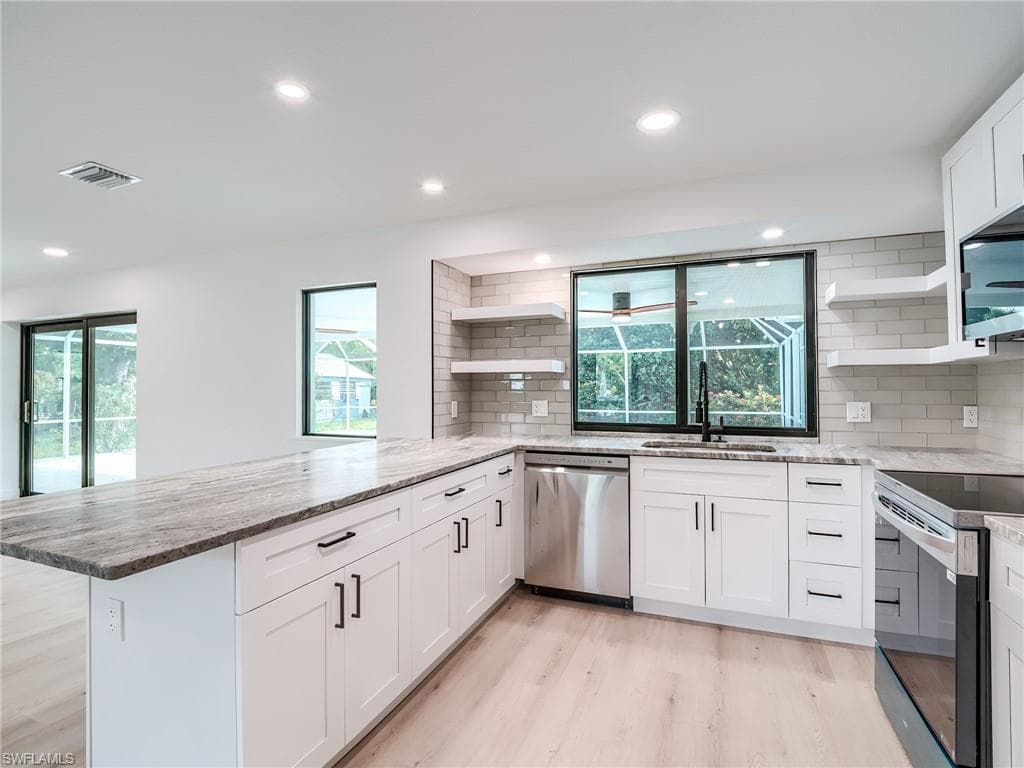 658 Donax ST, SANIBEL FL 33957-15
