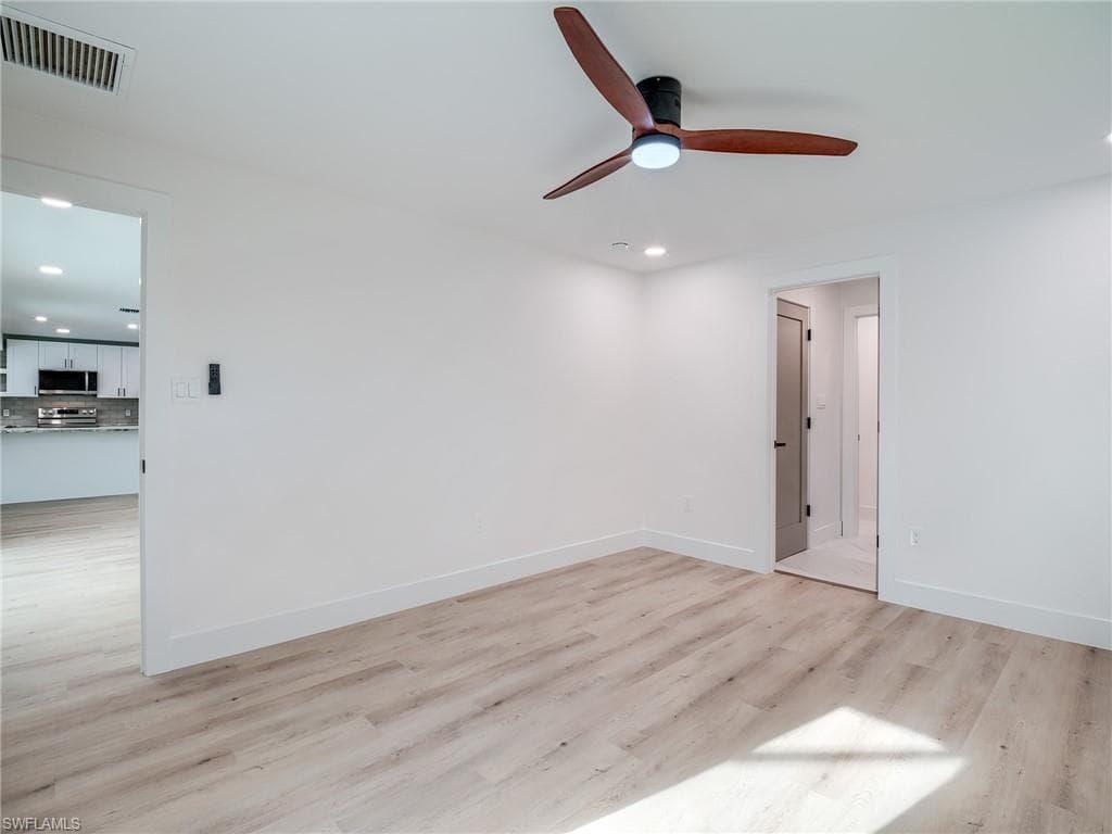658 Donax ST, SANIBEL FL 33957-11