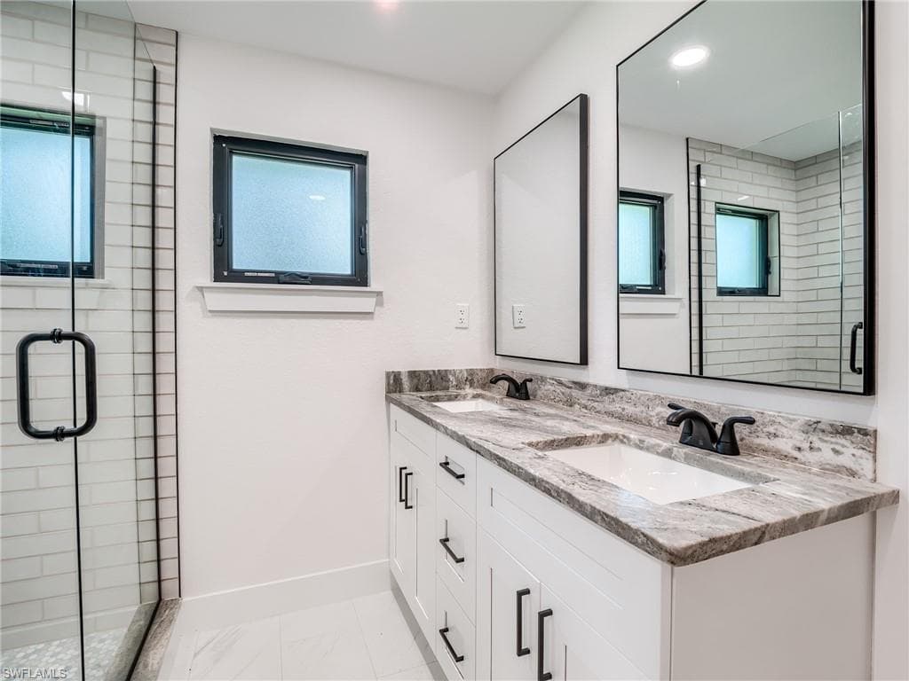 658 Donax ST, SANIBEL FL 33957-8
