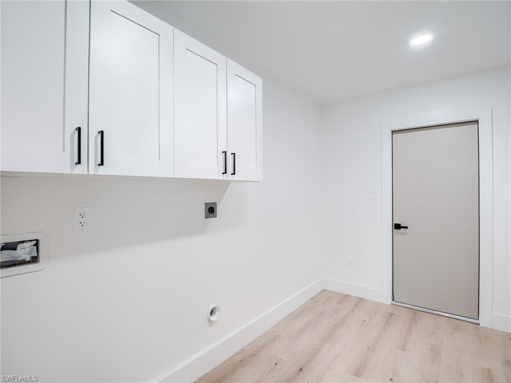 658 Donax ST, SANIBEL FL 33957-23