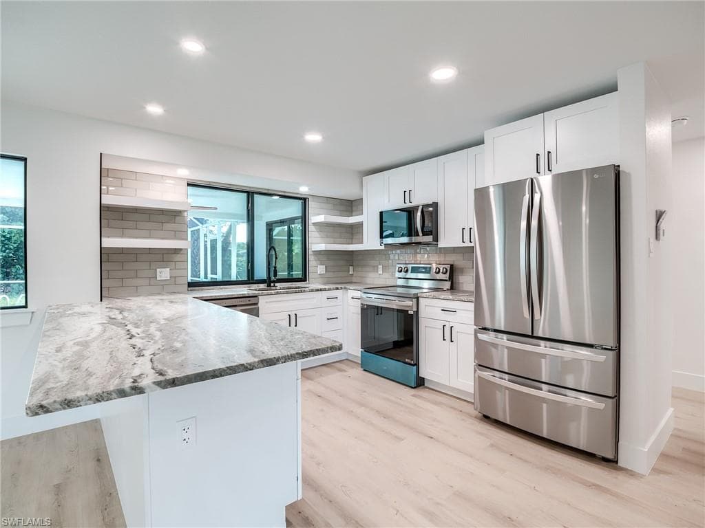 658 Donax ST, SANIBEL FL 33957-14