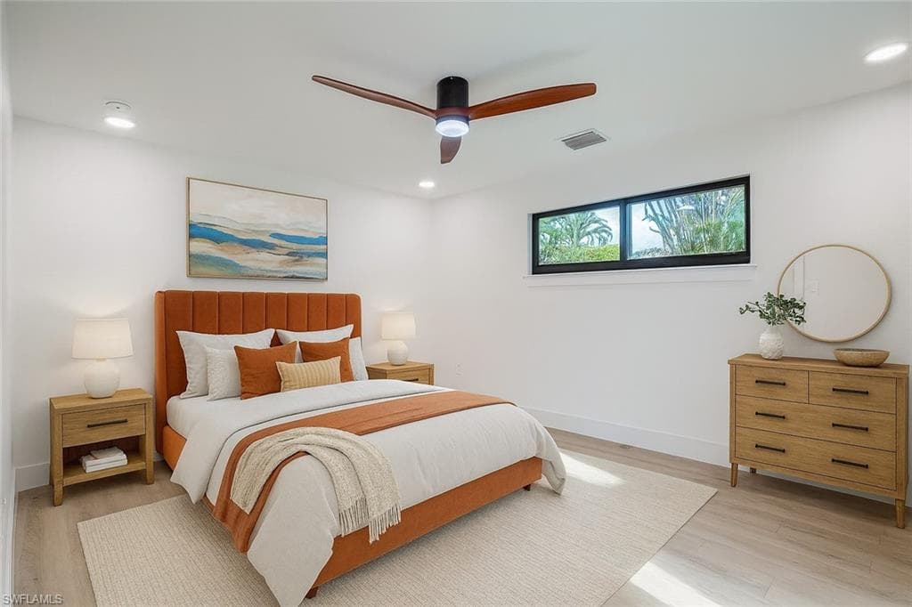 658 Donax ST, SANIBEL FL 33957-24