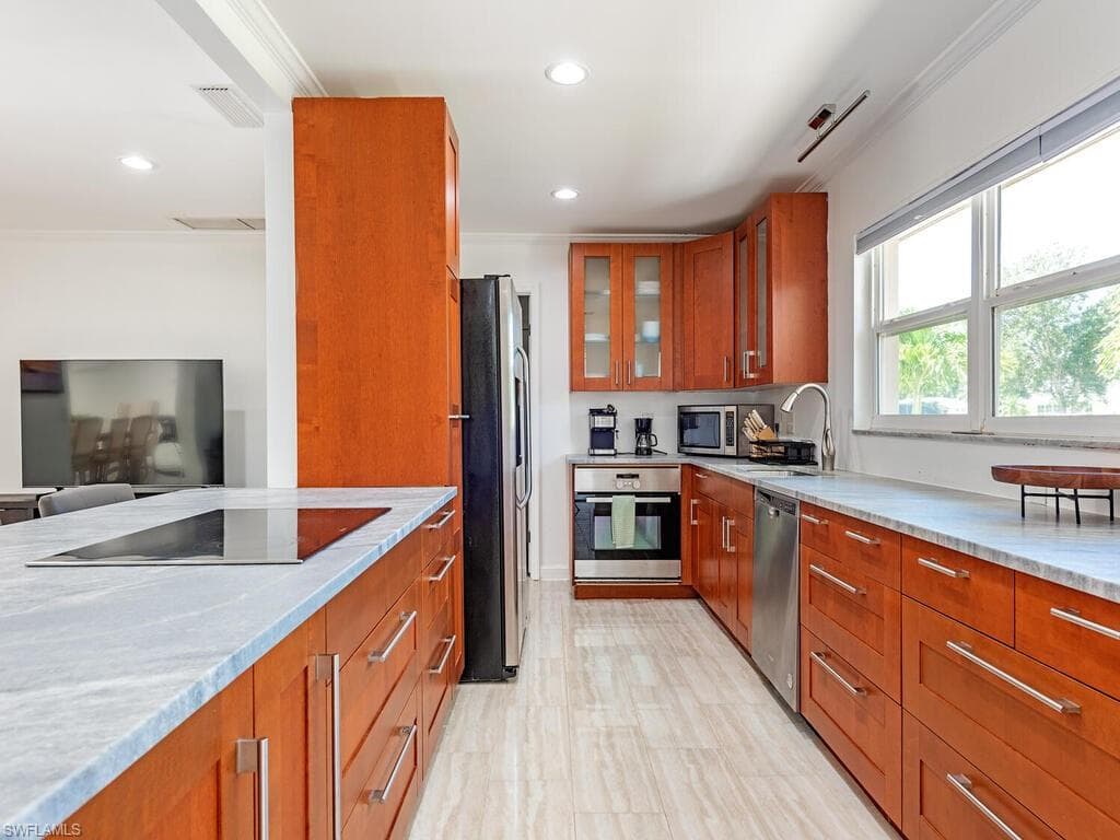 152 Coral Vine DR, NAPLES FL 34110-5