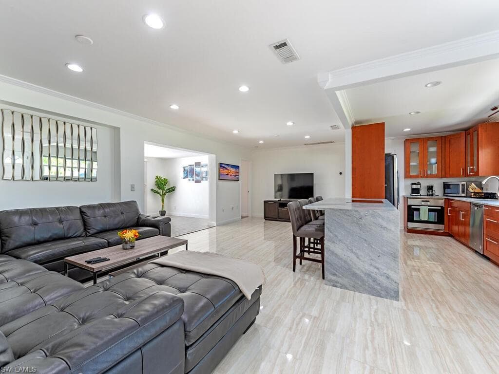 152 Coral Vine DR, NAPLES FL 34110-4