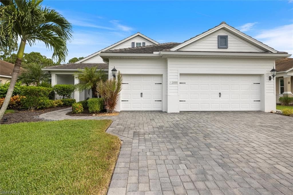 21555 Oaks Of Estero CIR, ESTERO FL 33928-27