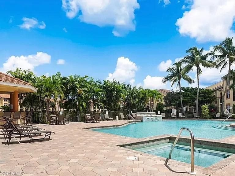 7905 Preserve CIR # 138, NAPLES FL 34119-16