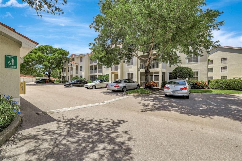 4670 Saint Croix LN # 632, NAPLES FL 34109-24