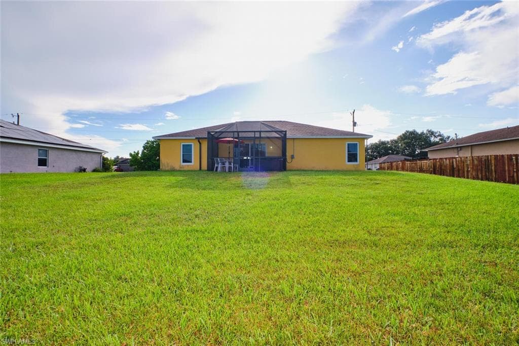 820 Unger AVE, FORT MYERS FL 33913-35