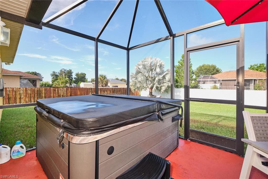 820 Unger AVE, FORT MYERS FL 33913-33