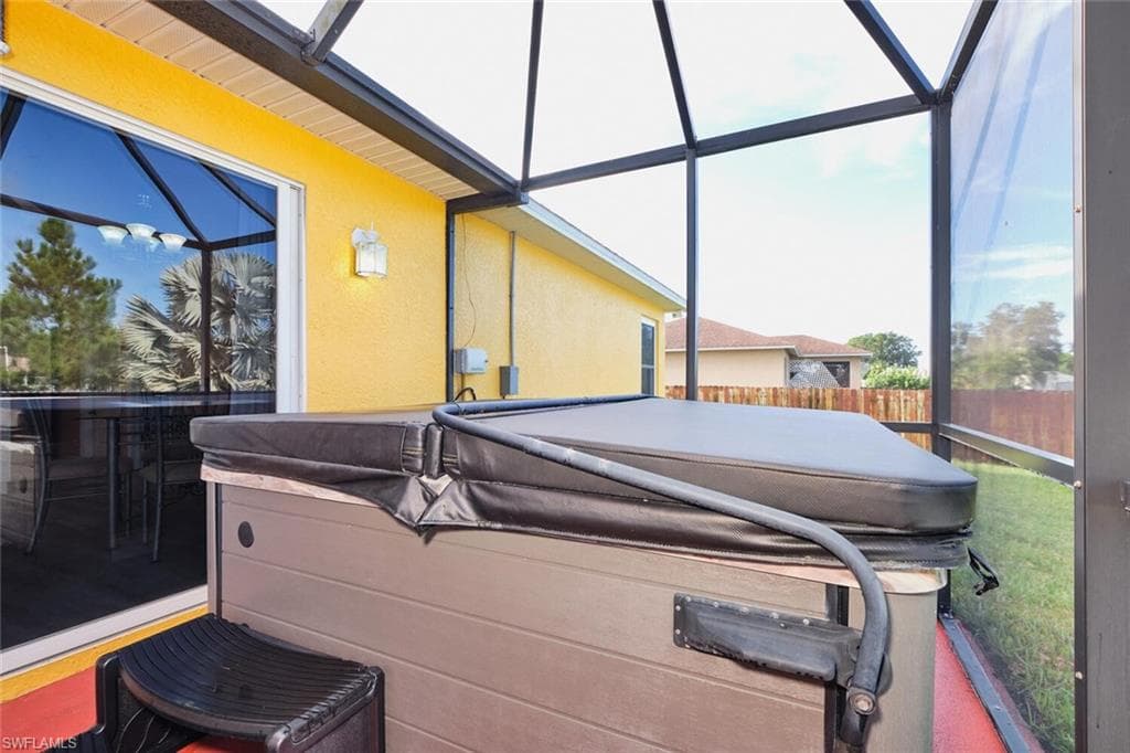 820 Unger AVE, FORT MYERS FL 33913-32