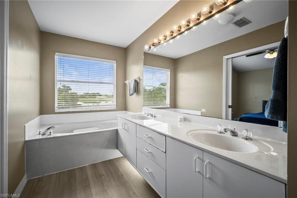 12421 Eagle Pointe CIR, FORT MYERS FL 33913-22