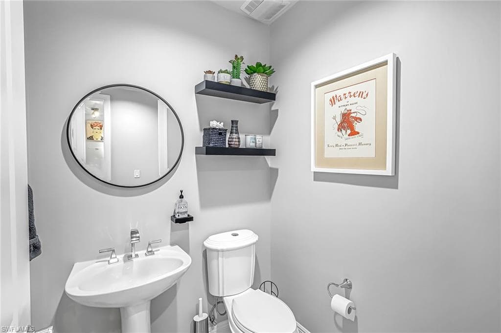 2090 W First ST # E2105, FORT MYERS FL 33901-25