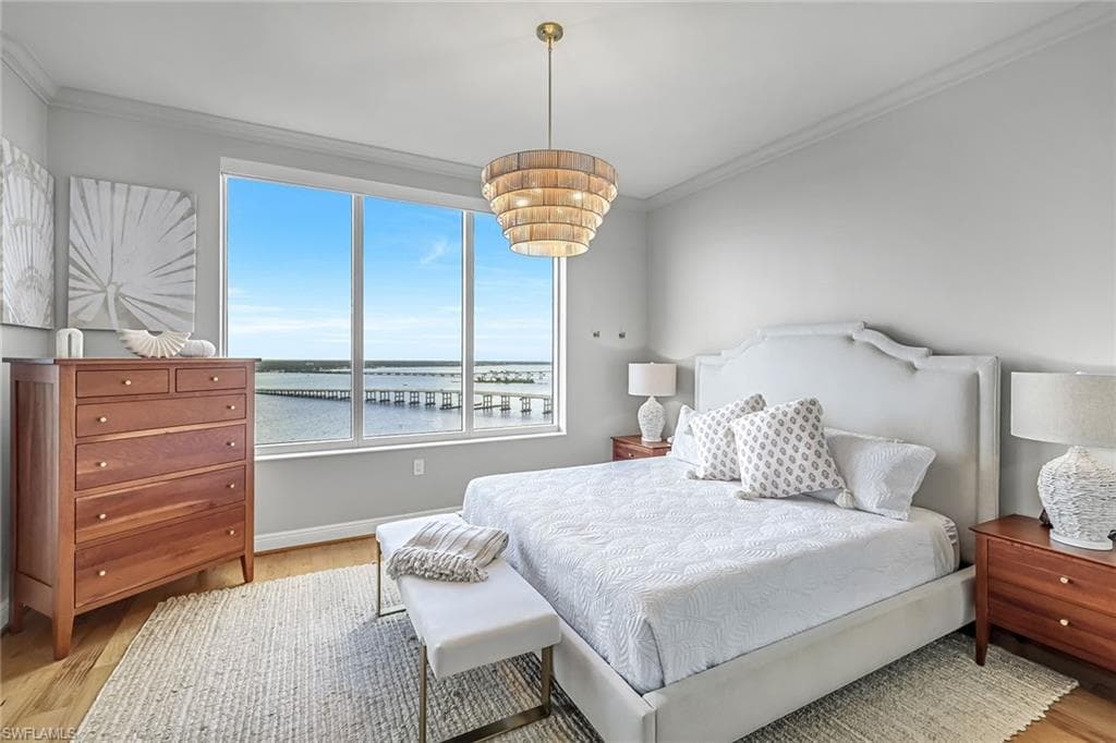 2090 W First ST # E2105, FORT MYERS FL 33901-19