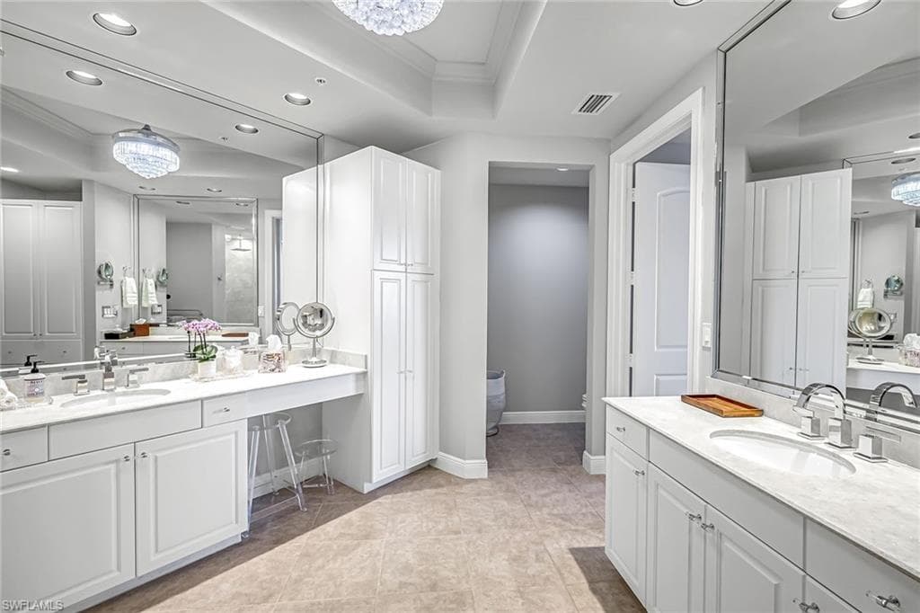 2090 W First ST # E2105, FORT MYERS FL 33901-20