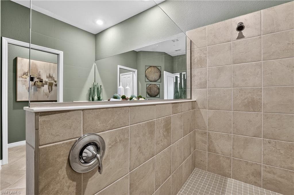 16521 Kingwood LN 2422-22