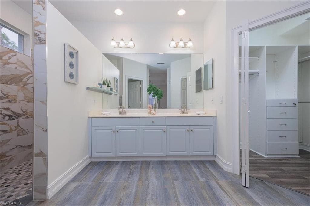 737 Mainsail PL, NAPLES FL 34110-21