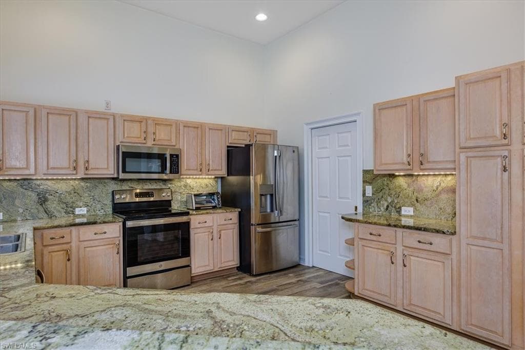 737 Mainsail PL, NAPLES FL 34110-7