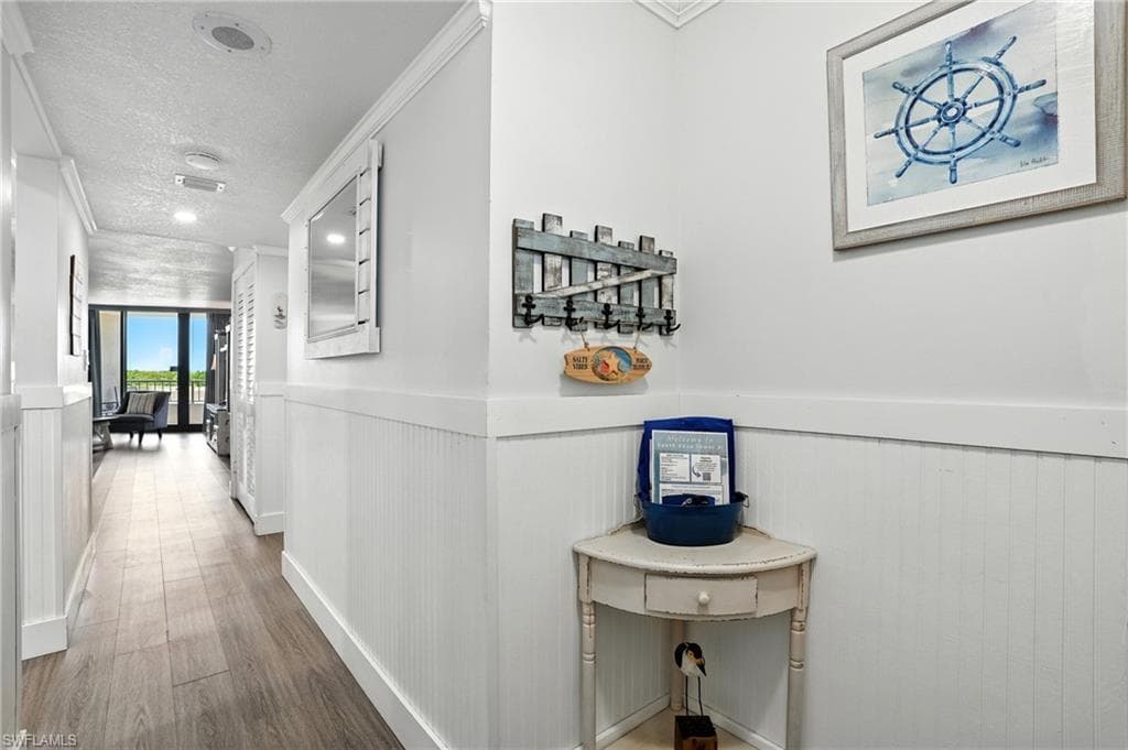 440 Seaview CT # 201, MARCO ISLAND FL 34145-22