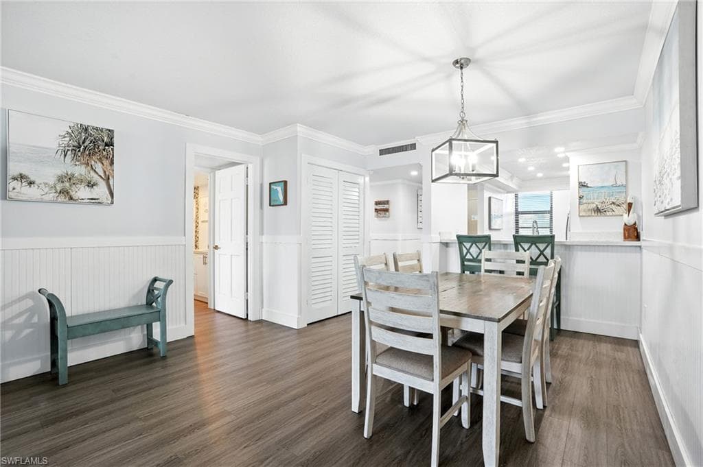 440 Seaview CT # 201, MARCO ISLAND FL 34145-12