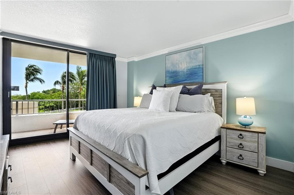 440 Seaview CT # 201, MARCO ISLAND FL 34145-15