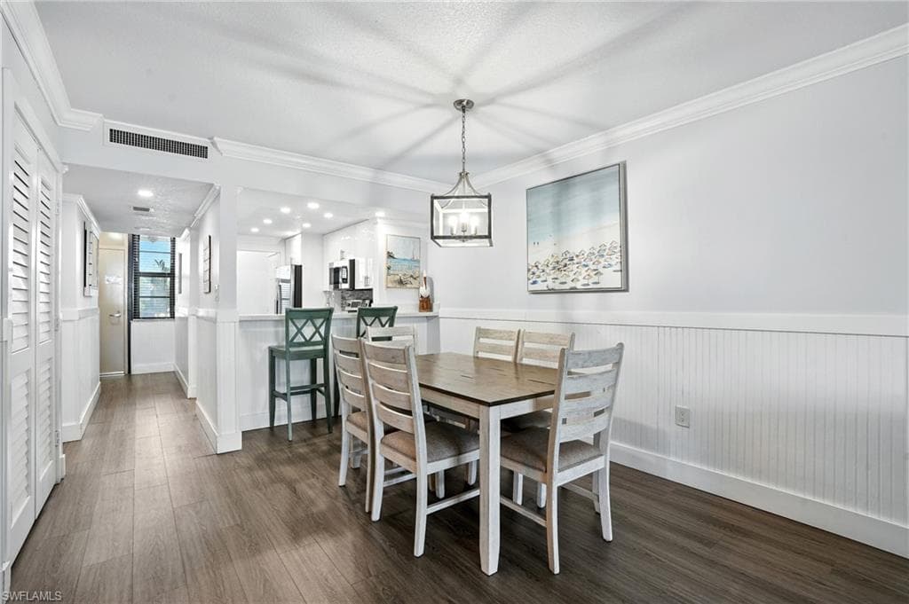 440 Seaview CT # 201, MARCO ISLAND FL 34145-11