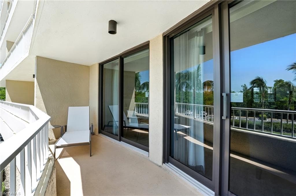 440 Seaview CT # 201, MARCO ISLAND FL 34145-25