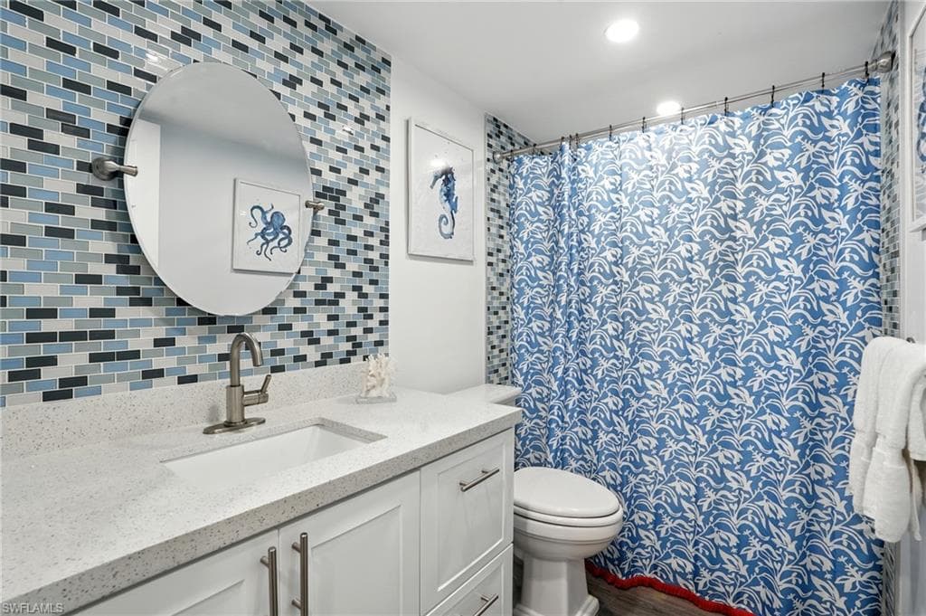 440 Seaview CT # 201, MARCO ISLAND FL 34145-21