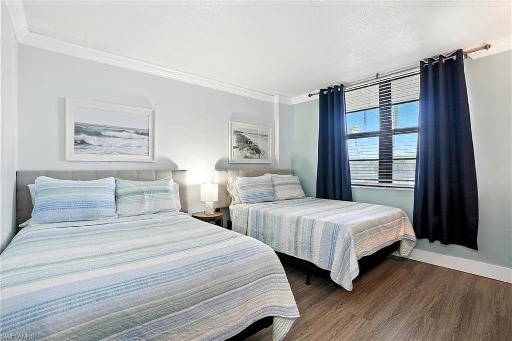 440 Seaview CT # 201, MARCO ISLAND FL 34145-19