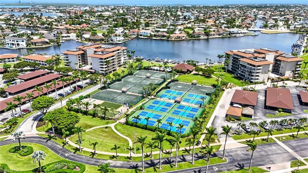 440 Seaview CT # 201, MARCO ISLAND FL 34145-33