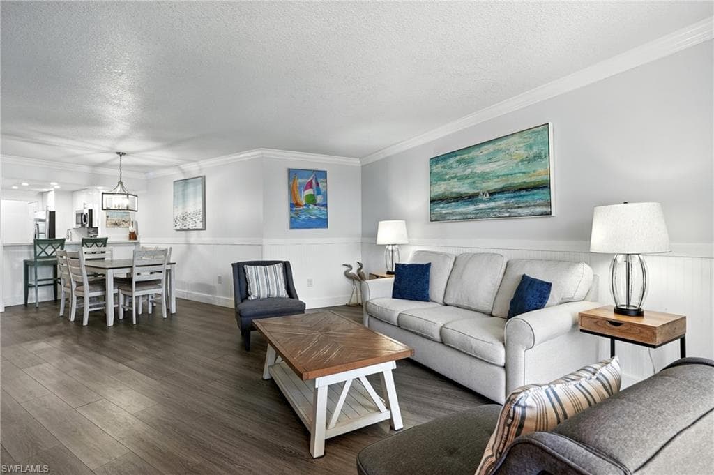 440 Seaview CT # 201, MARCO ISLAND FL 34145-10