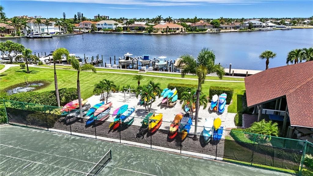 440 Seaview CT # 201, MARCO ISLAND FL 34145-34