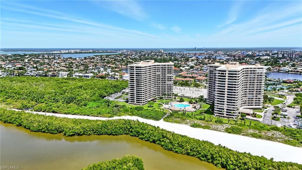 440 Seaview CT # 201, MARCO ISLAND FL 34145-28
