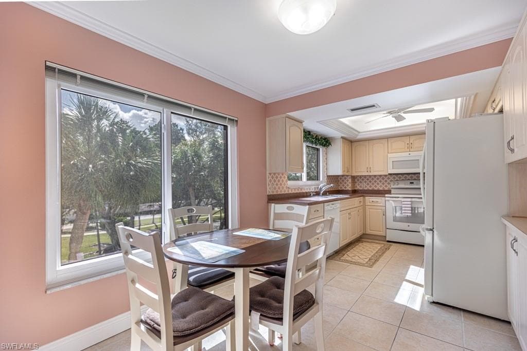 7402 Lake Breeze DR # 306, FORT MYERS FL 33907-1