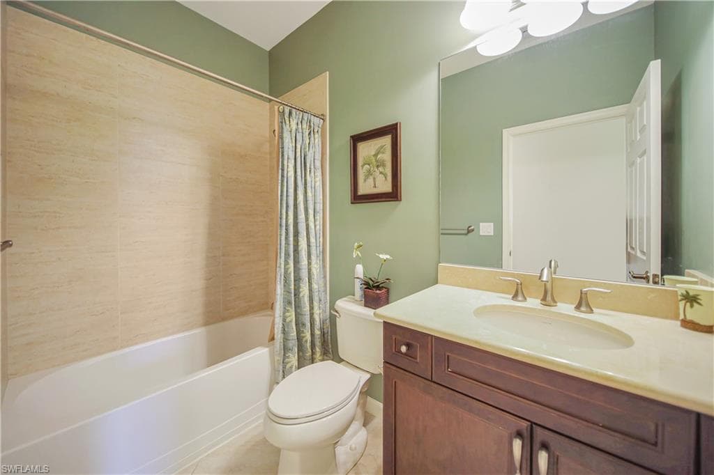 6641 Alden Woods CIR # 201, NAPLES FL 34113-12