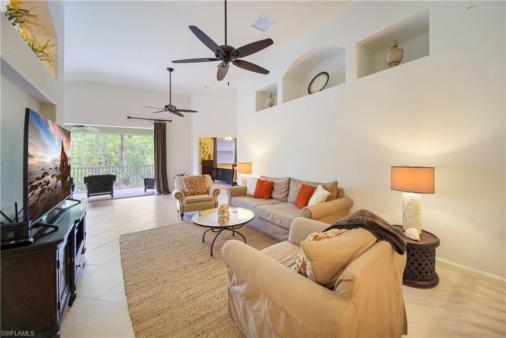 6641 Alden Woods CIR # 201, NAPLES FL 34113-2