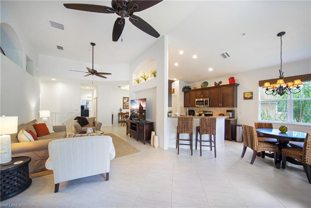 6641 Alden Woods CIR # 201, NAPLES FL 34113-3