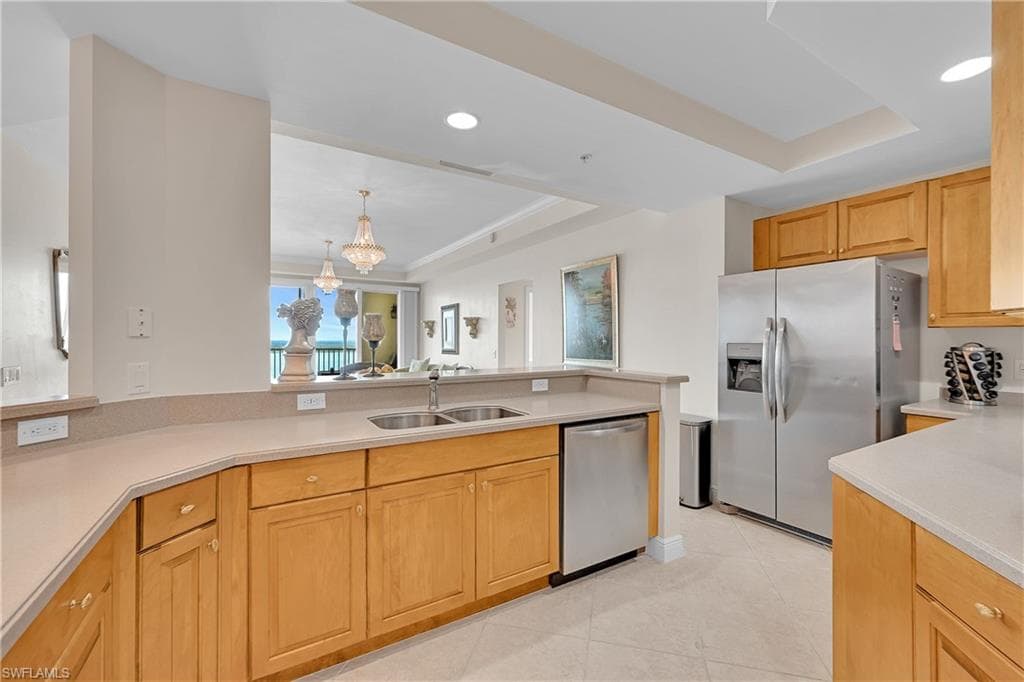 2743 1st ST # 2404, FORT MYERS FL 33916-8