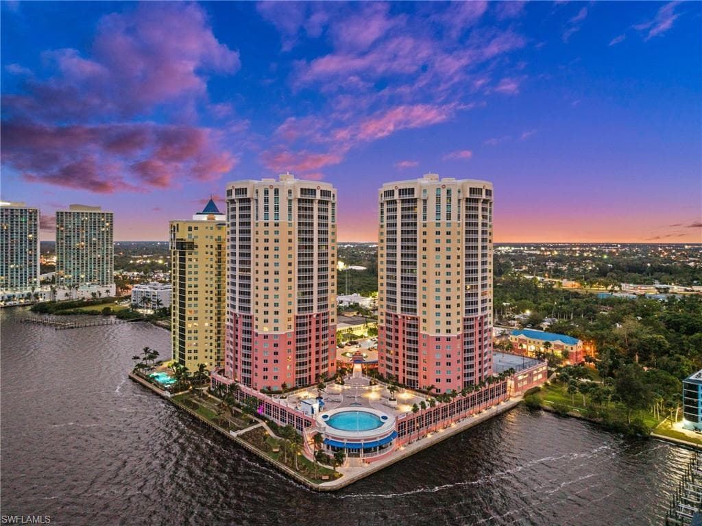 2743 1st ST # 2404, FORT MYERS FL 33916-43