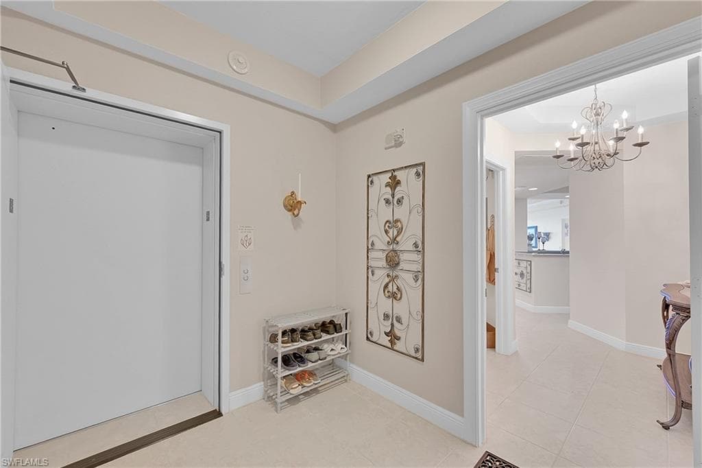 2743 1st ST # 2404, FORT MYERS FL 33916-3