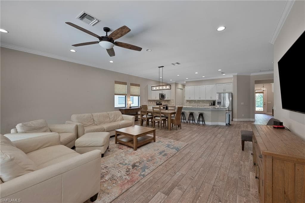 4072 Raffia DR, NAPLES FL 34119-2