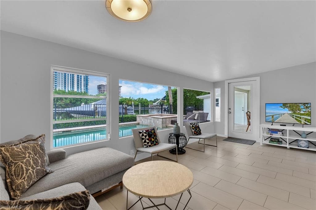 2048 Harbor LN, NAPLES FL 34104-12