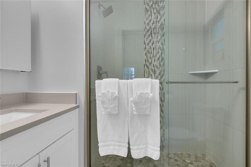 2048 Harbor LN, NAPLES FL 34104-16